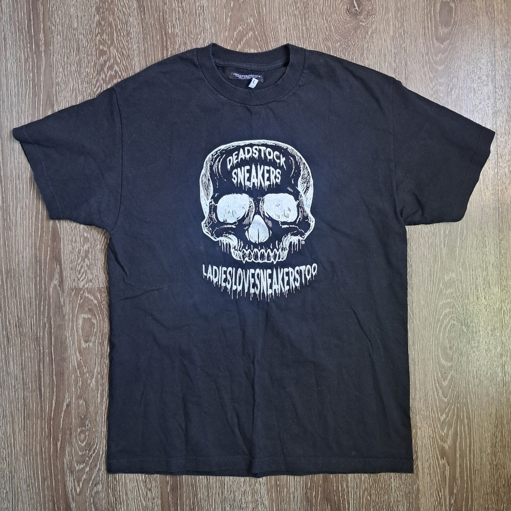 LADIES LOVE SNEAKERS TOO™ DEADSTOCK Shirt Men's Large